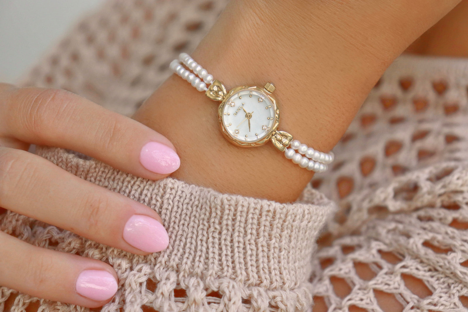 Darling Mod Vintage Pearl Watch