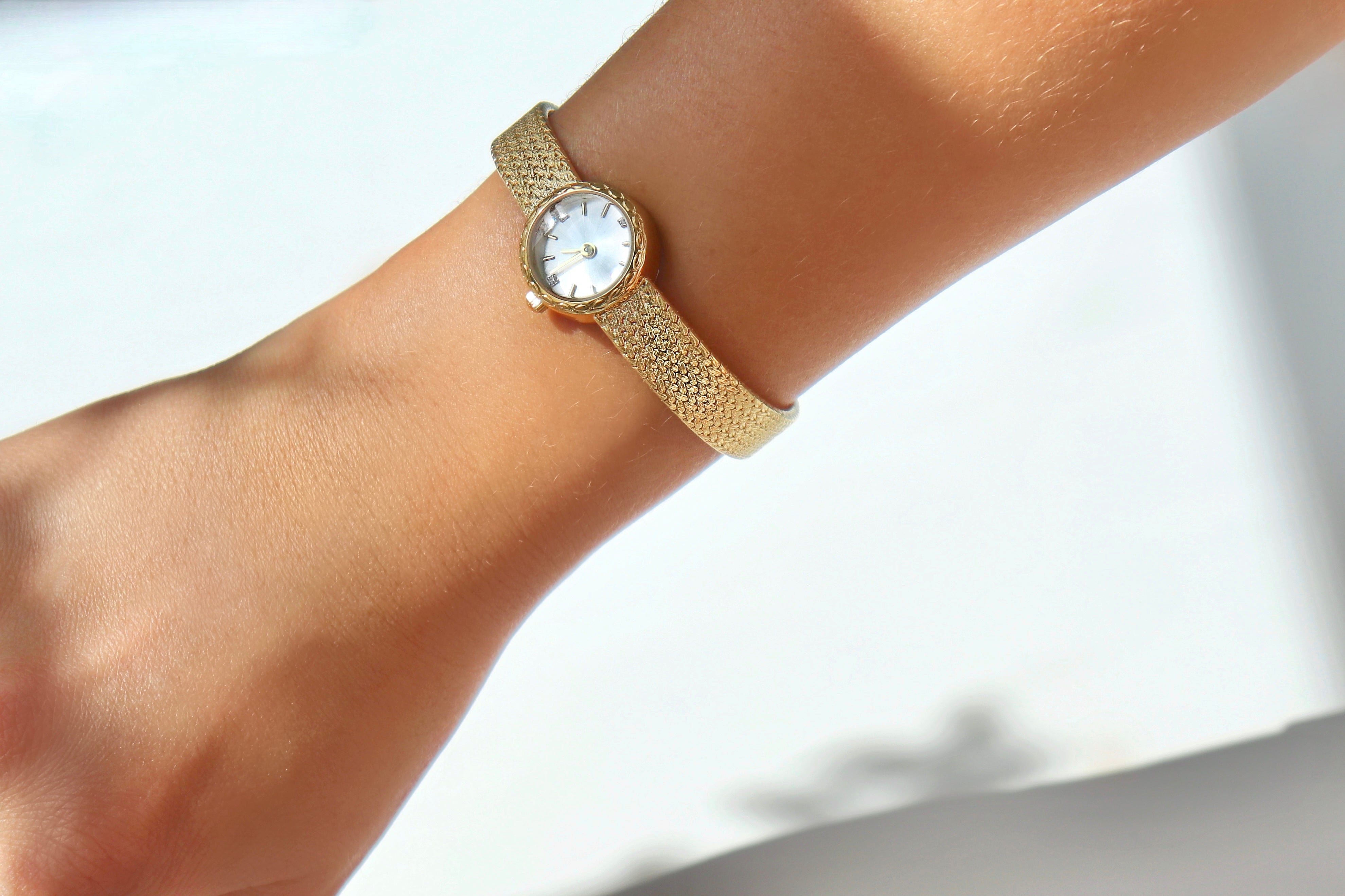 Vintage Heirloom Gold Watch – Antiqlux - Main Image